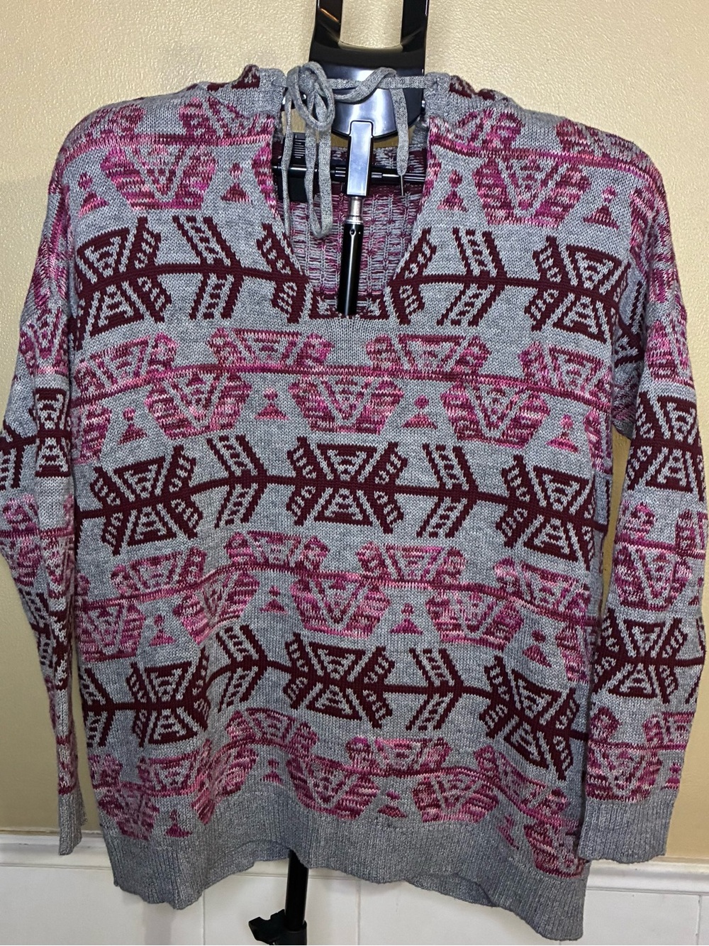 American Eagle Outfitters Gray Sweater with Pink & Maroon Aztec Pattern